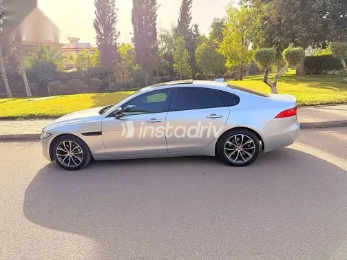 Jaguar XF 2018 Silver Used for Sale - 3
