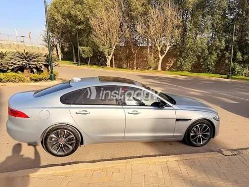 Jaguar XF 2018 Silver Used for Sale - 5