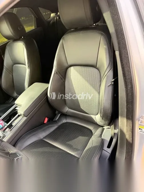 Jaguar XF 2018 Silver Used for Sale - 9