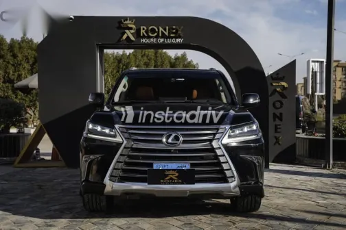 لكزس Lx 2017 أسود مستعملة للبيع - 1