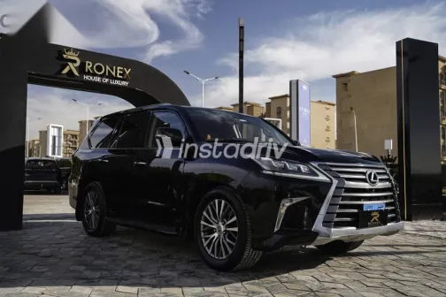 لكزس Lx 2017 أسود مستعملة للبيع - 4