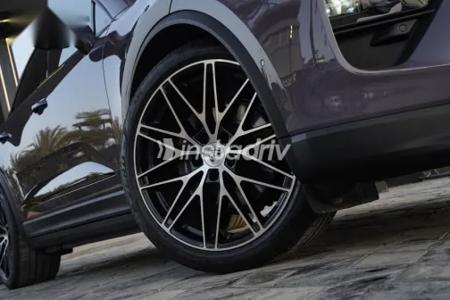 بورش ماكان 2025 رمادي مستعملة للبيع - 6