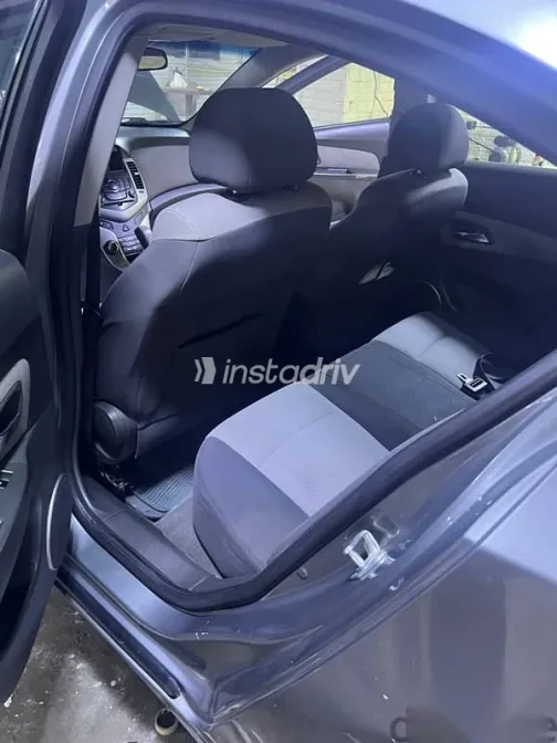 شيفروليه كروز 2010 رمادي مستعملة للبيع - 4