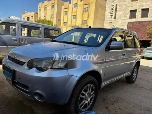 هوندا HRV 2005 فضي مستعملة للبيع - 1