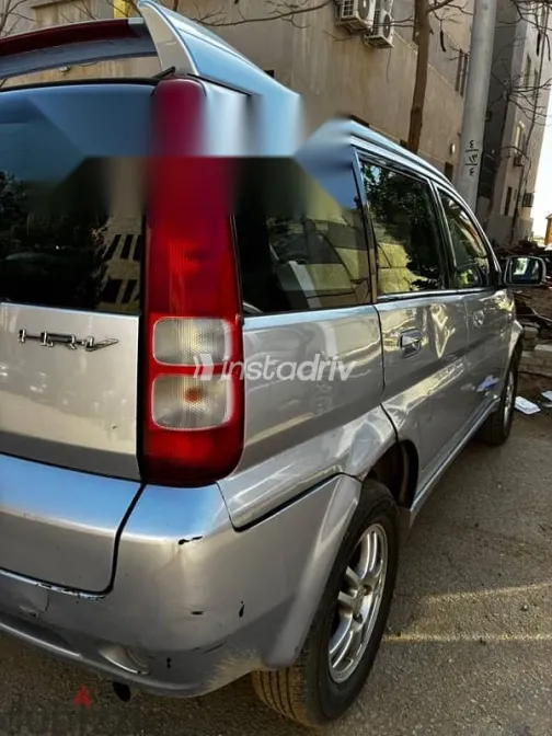 هوندا HRV 2005 فضي مستعملة للبيع - 3