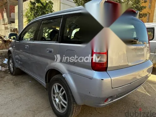 هوندا HRV 2005 فضي مستعملة للبيع - 5