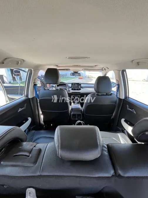 Chevrolet Captiva 2020 Silver Used for Sale - 8