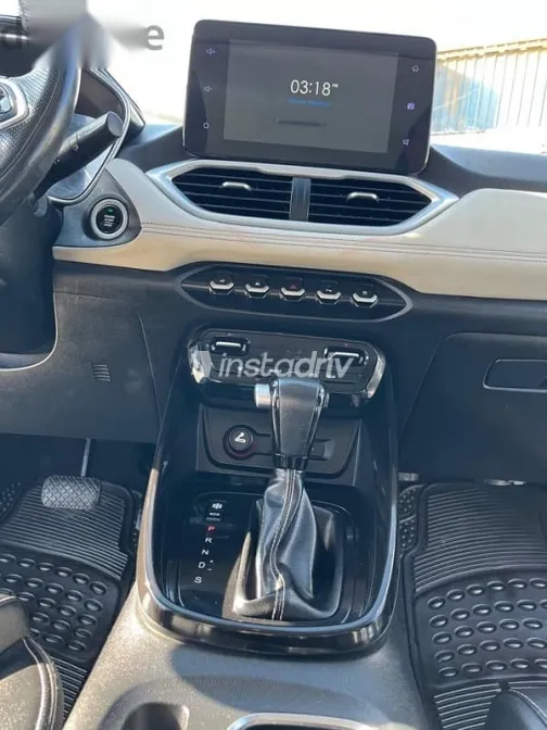 Chevrolet Captiva 2020 Silver Used for Sale - 9