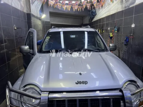 جيب ليبيرتى 2007 فضي مستعملة للبيع - 3