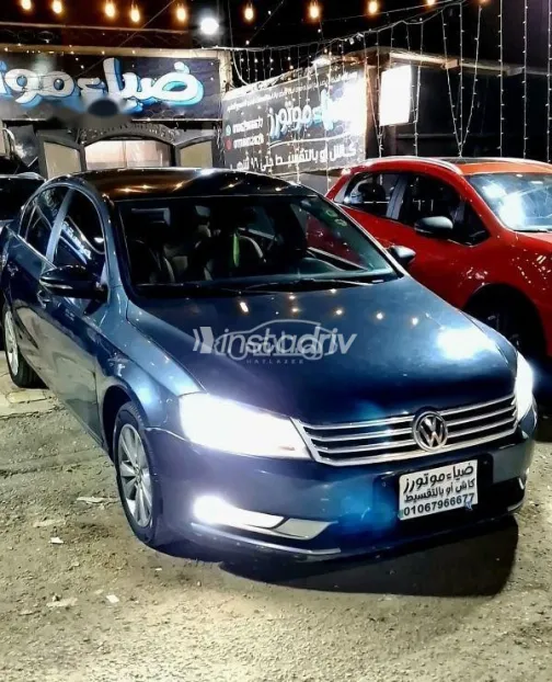 فولكس فاغن باسات 2014 أزرق غامق مستعملة للبيع - 2