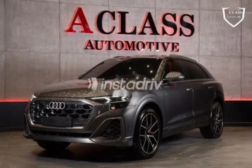 Audi Q8 2025 Gray Used for Sale - 1