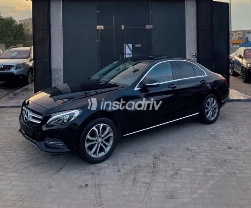 مرسيدس C 180 2015 أسود مستعملة للبيع - 1