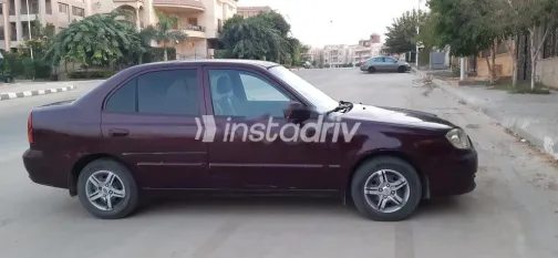 هيونداي فيرنا 2012 أحمر غامق مستعملة للبيع - 3