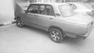 لادا 2107 2004 أزرق غامق مستعملة للبيع