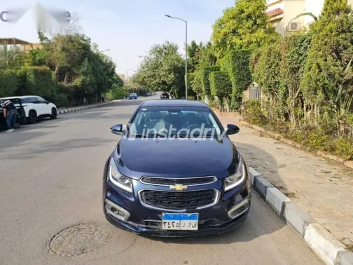 شيفروليه كروز 2016 أزرق غامق مستعملة للبيع - 1