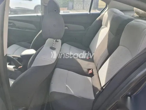 شيفروليه كروز 2016 أزرق غامق مستعملة للبيع - 4