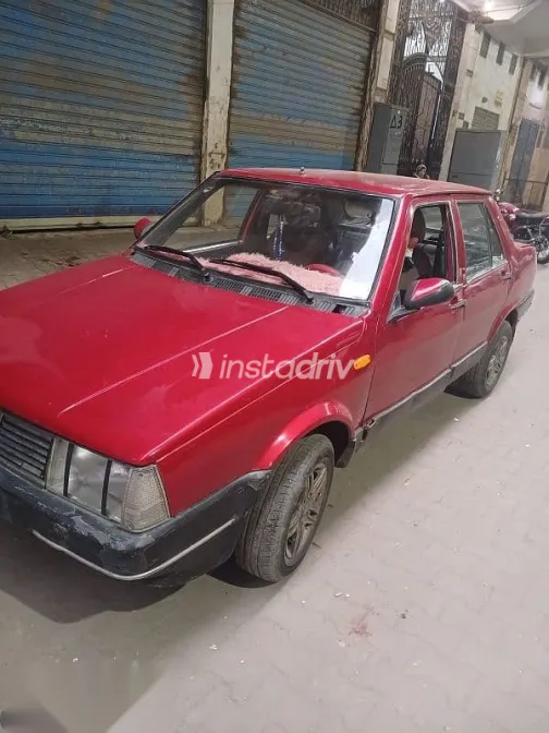 فيات ريجاتا 1986 أحمر مستعملة للبيع - 4