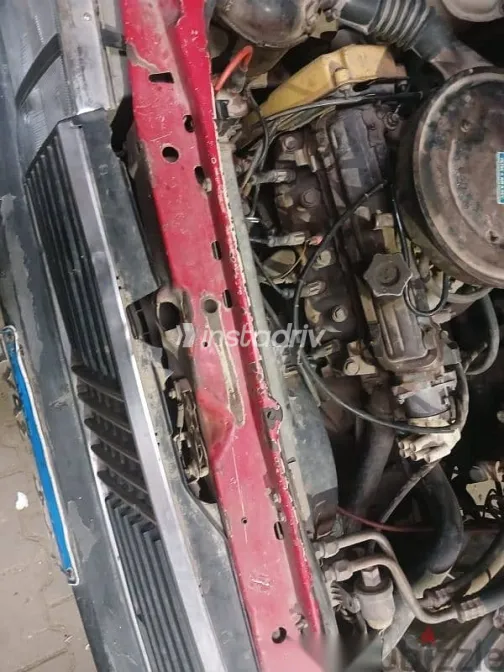 فيات ريجاتا 1986 أحمر مستعملة للبيع - 7