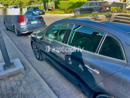 رينو ميجان 2022 رمادي مستعملة للبيع - 2