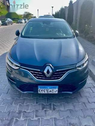 رينو ميجان 2022 رمادي مستعملة للبيع