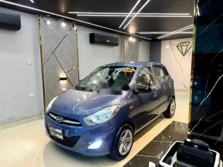 هيونداي I10 2017 أزرق غامق مستعملة للبيع