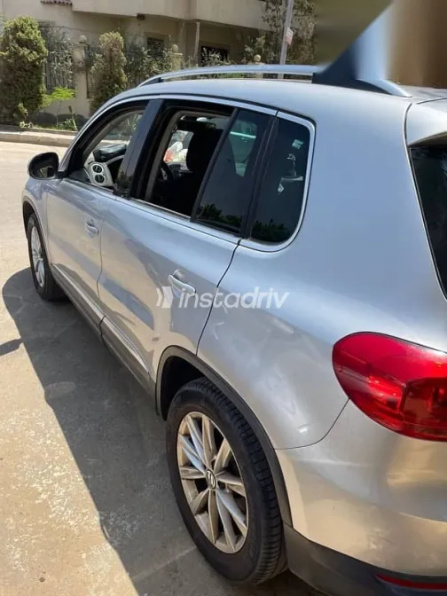 فولكس فاغن تيجون 2016 فضي مستعملة للبيع - 5