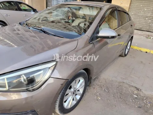 Chery Arrizo 5 2021 White Used for Sale - 3