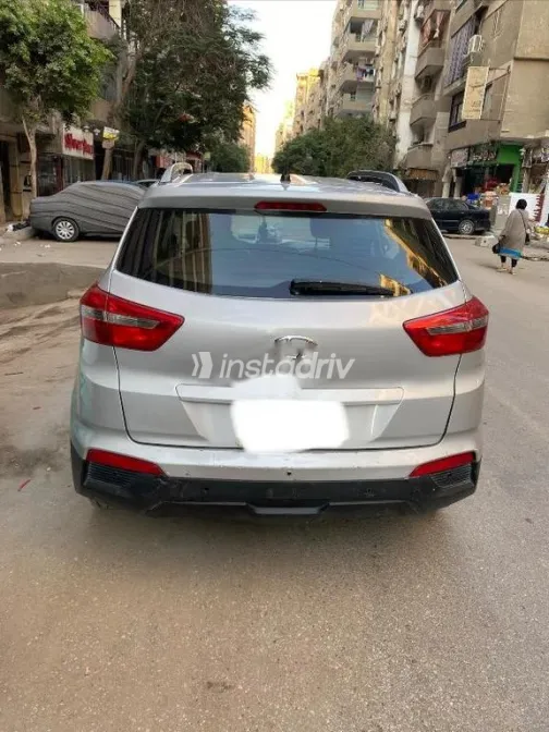 هيونداي كريتا 2016 فضي مستعملة للبيع - 4