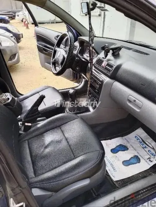 سكودا اوكتافيا A4 2000 أزرق غامق مستعملة للبيع - 2