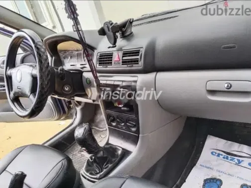 سكودا اوكتافيا A4 2000 أزرق غامق مستعملة للبيع - 3