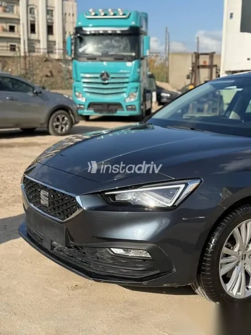 سيات ليون 2024 رمادي مستعملة للبيع - 8