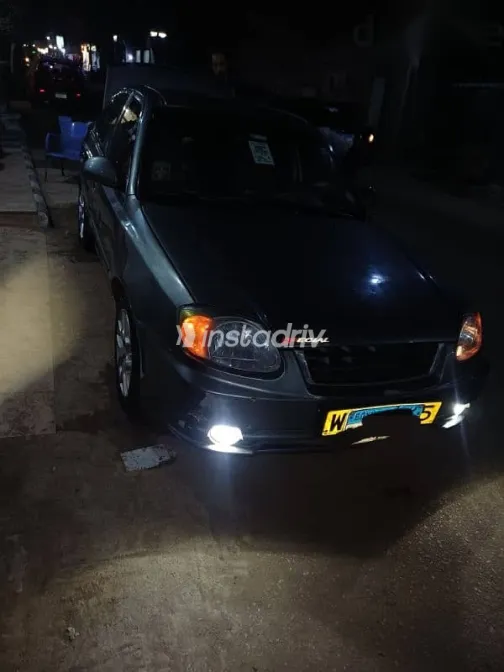 Hyundai Verna 2009 Gray Used for Sale - 4