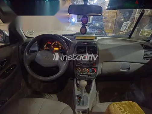 Hyundai Verna 2009 Gray Used for Sale - 5