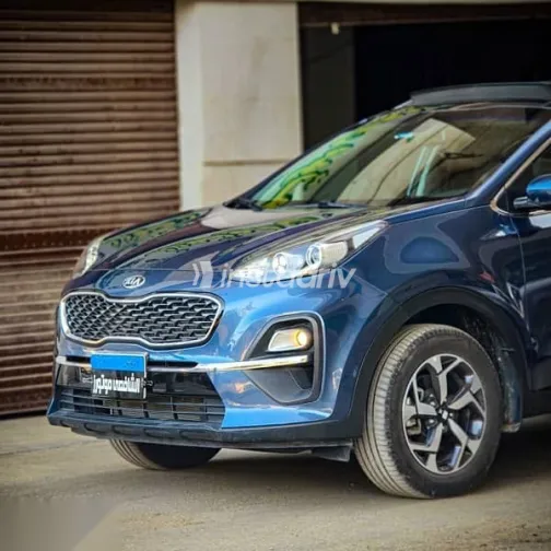 كيا سبورتاج 2021 أزرق غامق مستعملة للبيع - 1