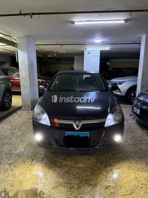 اوبل أسترا 2007 أسود مستعملة للبيع - 1