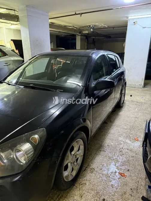 اوبل أسترا 2007 أسود مستعملة للبيع - 9