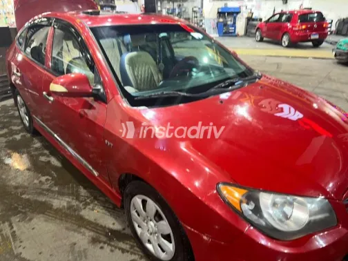 هيونداي إلنترا 2018 أبيض مستعملة للبيع - 1