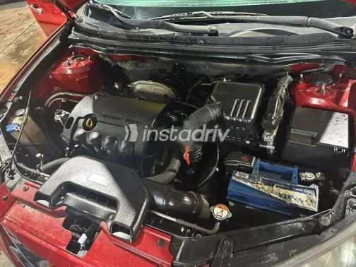 هيونداي إلنترا 2018 أبيض مستعملة للبيع - 2