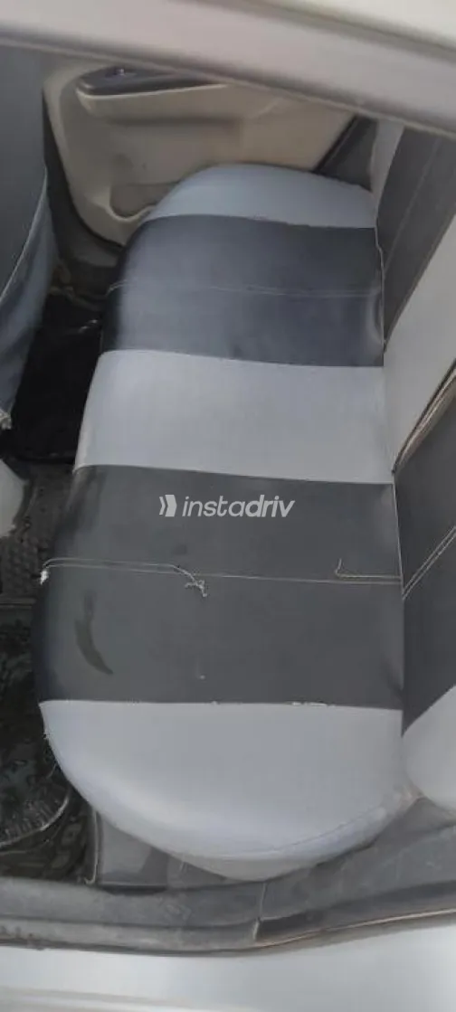 هيونداي اكسنت 2009 فضي مستعملة للبيع - 4