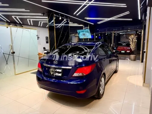 هيونداي اكسنت RB 2021 أزرق غامق مستعملة للبيع - 4