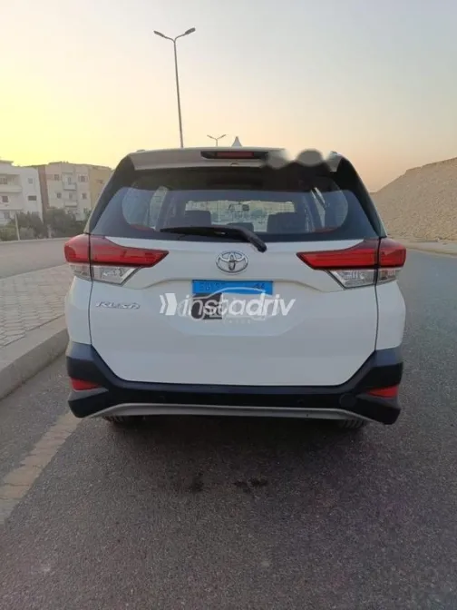 تويوتا رش 2019 أبيض مستعملة للبيع - 2