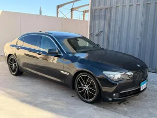 بي ام دبليو 740 2010 أسود مستعملة للبيع