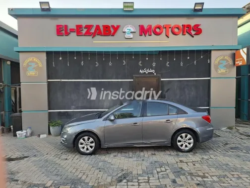 شيفروليه كروز 2017 رمادي مستعملة للبيع - 4