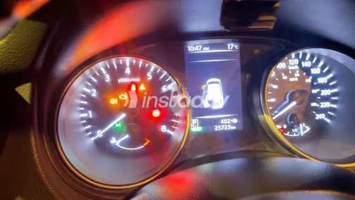 نيسان قشقاي 2020 أحمر غامق مستعملة للبيع - 3