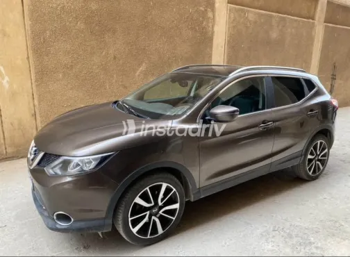 نيسان قشقاي 2017 أبيض مستعملة للبيع - 2