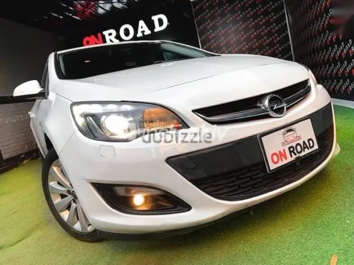 اوبل أسترا 2017 أبيض مستعملة للبيع - 9