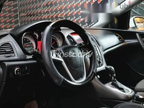 اوبل أسترا 2017 أبيض مستعملة للبيع - 10