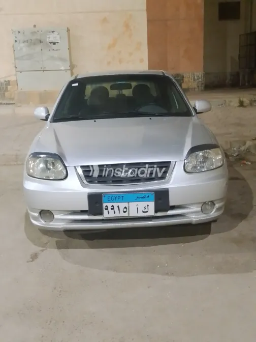 هيونداي فيرنا 2016 أبيض مستعملة للبيع - 3