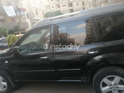 نيسان اكس تريل 2010 أبيض مستعملة للبيع - 3