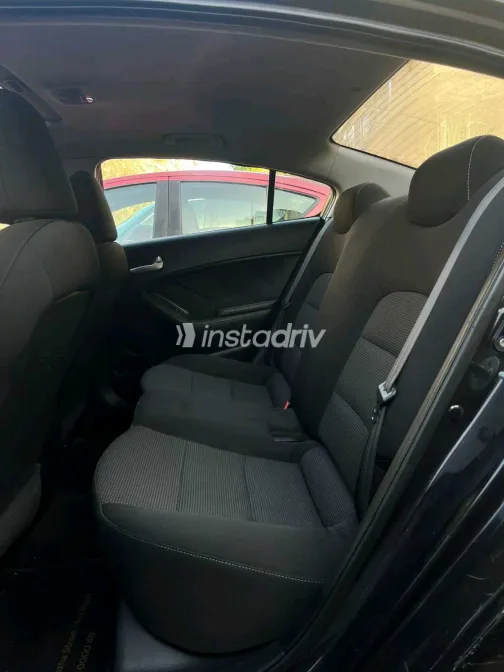 كيا سيراتو 2018 أبيض مستعملة للبيع - 4